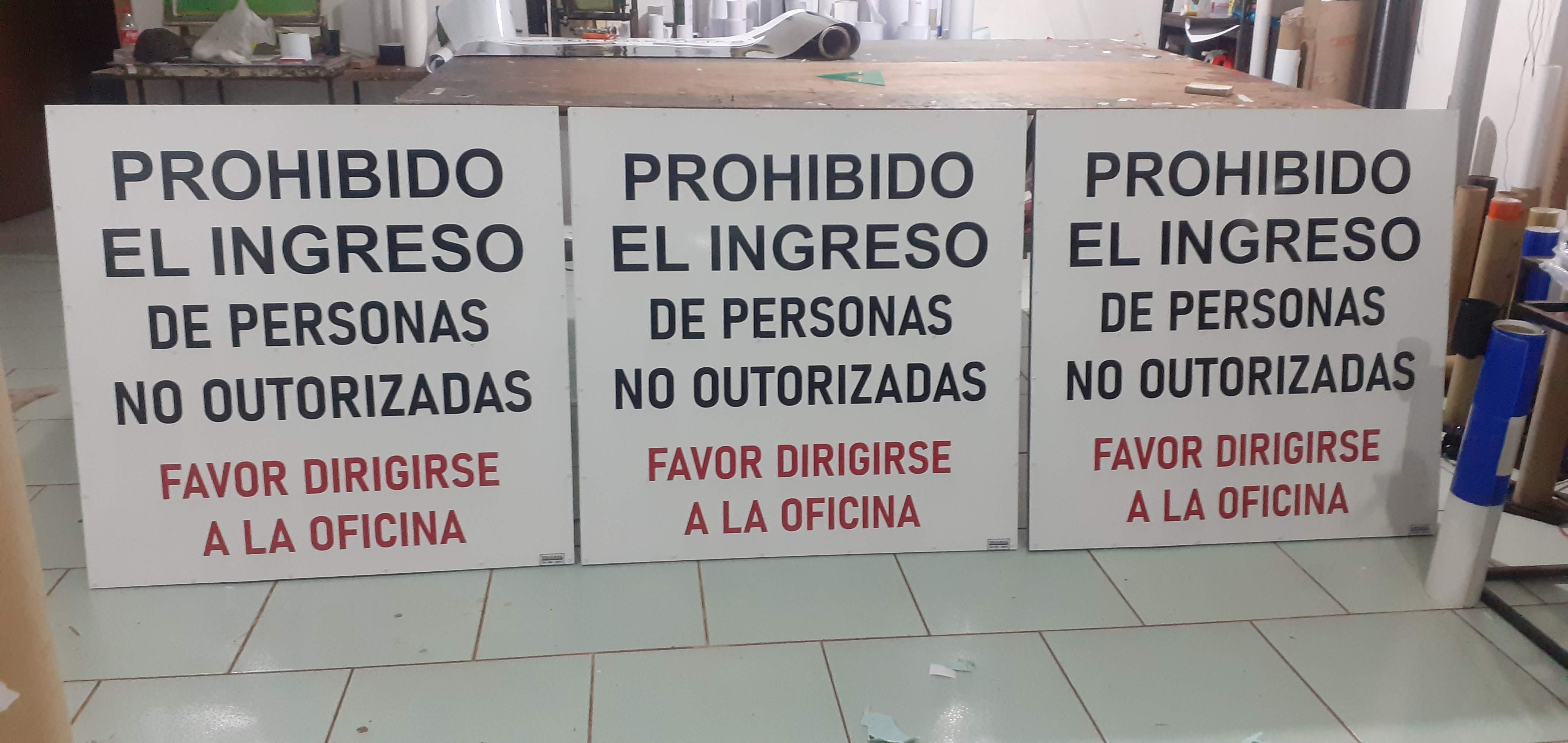 Carteles ploteados en chapa de acero galvanizado